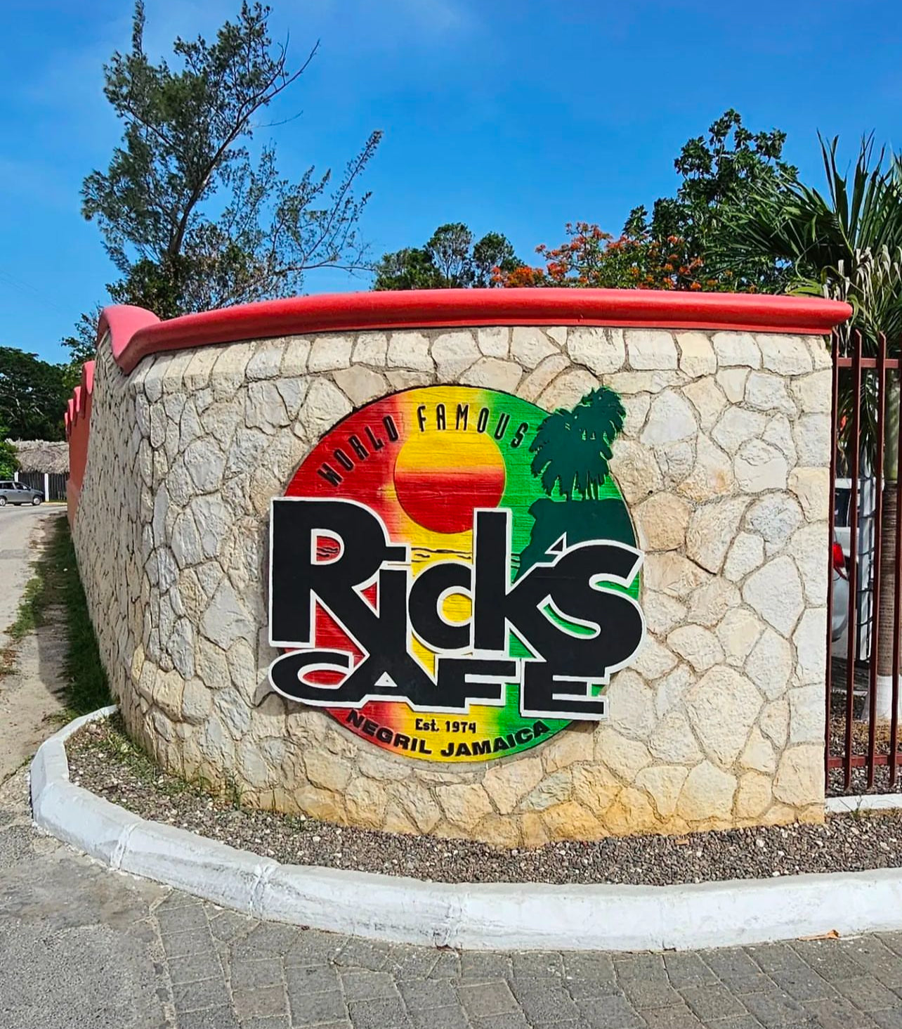 3-in-1 Bamboo Rafting + Limestone Foot Massage + Weed Farm 🍃 + Rick’s Café Experience. (Transportation MUST
be purchased if this is for a solo traveler as this is a multi-location excursion)..Free
Transportation provided ONLY
for groups of two or more.)