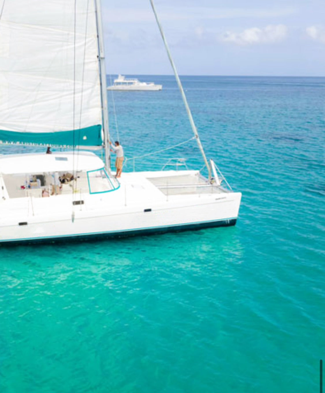 4HR HALF DAY ALL-INCLUSIVE LUXURY PRIVATE PARTY YACHT (1-15 GUESTS)