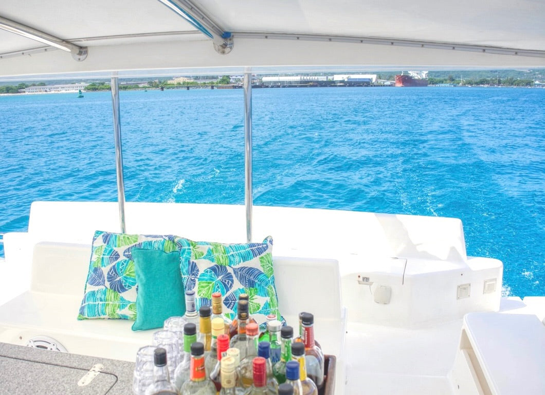 4HR HALF DAY ALL-INCLUSIVE LUXURY PRIVATE PARTY YACHT (1-15 GUESTS)